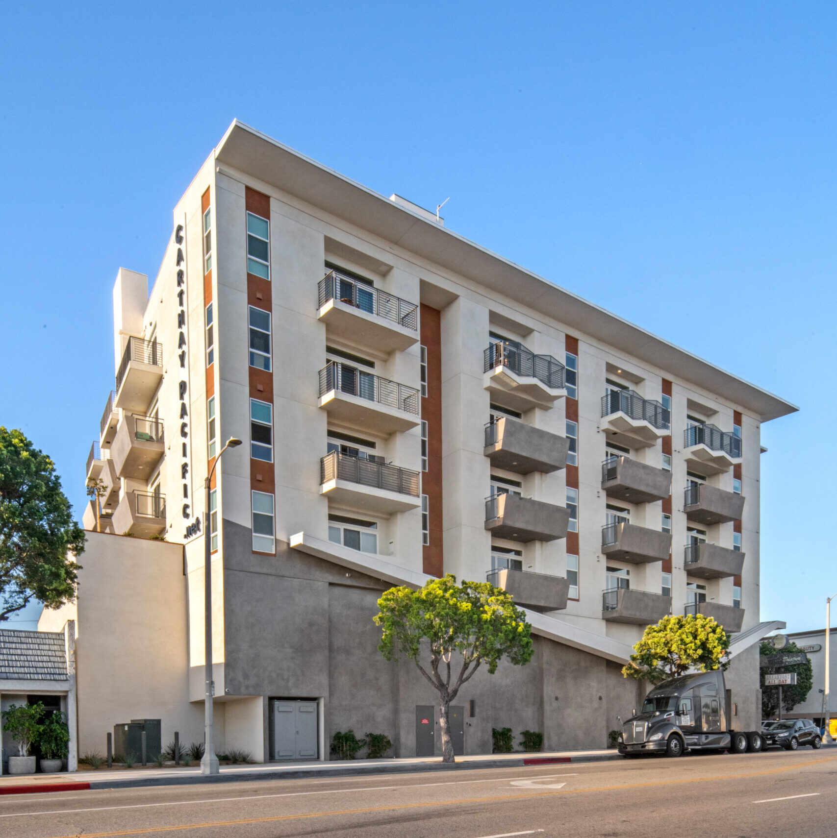 Carthay Apartments in Mid City