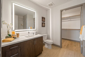 interior area Carthay Pacific bathroom